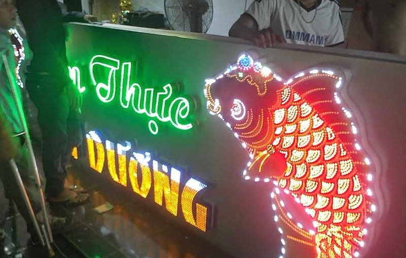 Lựa chọn mẫu bảng hiệu HCM đẹp, hiệu quả