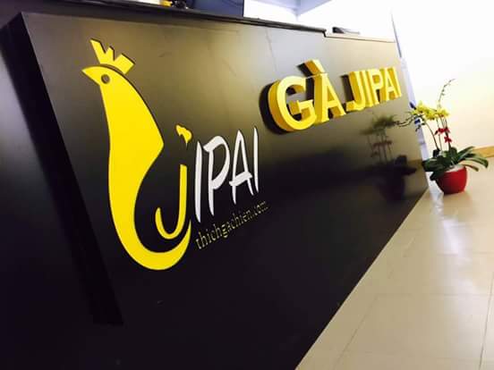 Lựa chọn mẫu bảng hiệu HCM đẹp, hiệu quả