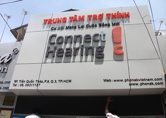Tổng hợp những mẫu bảng hiệu alu đẹp, chất lượng
