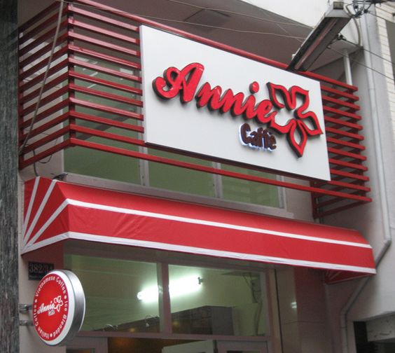 Lựa chọn mẫu bảng hiệu HCM đẹp, hiệu quả